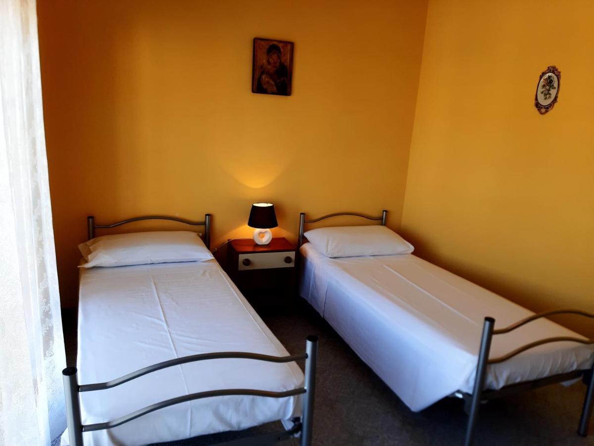 Easyroom Piovene Rocchette Esterno foto
